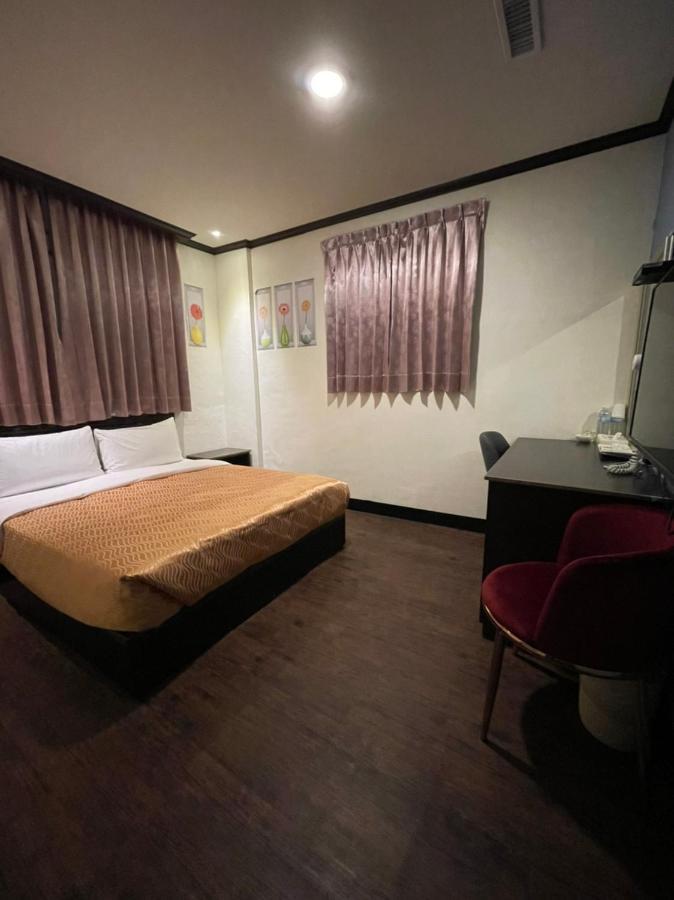 Holiday Business Hotel T'ai-tung Exterior foto